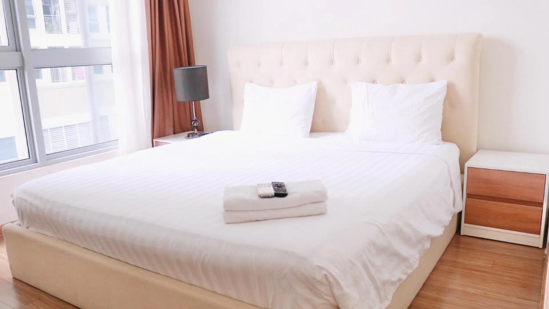 Vinhomes Central Park Athena Apartment- Can Ho Dich Vu Cho Thue Ho Chi Minh City 0*,  Vietnam