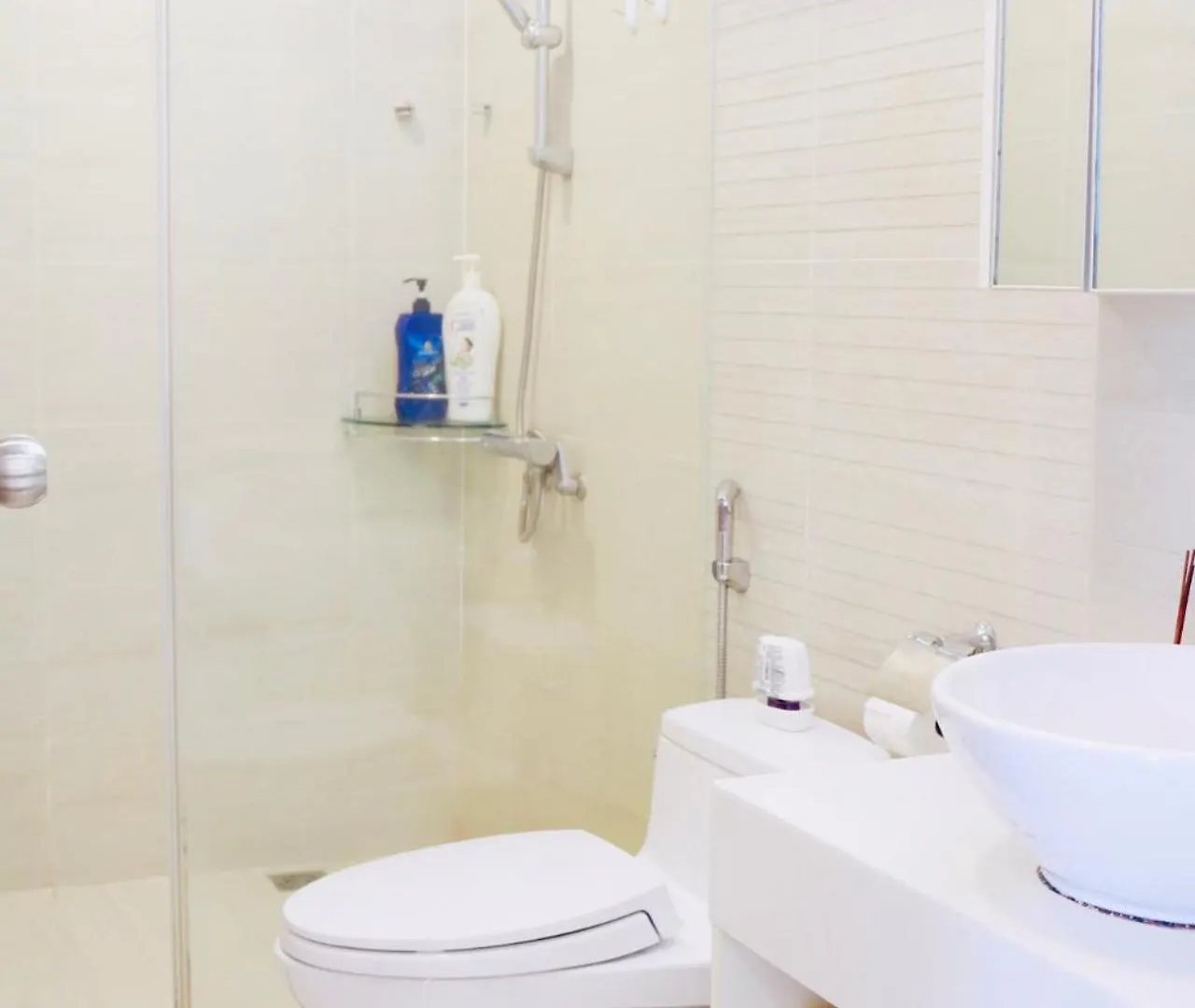 Vinhomes Central Park Athena Apartment- Can Ho Dich Vu Cho Thue Ho Chi Minh City Vietnam