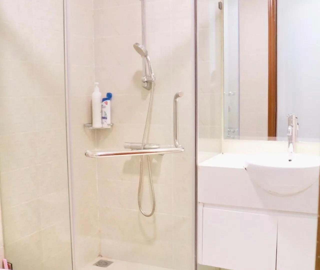 Apartment Vinhomes Central Park Athena Apartment- Can Ho Dich Vu Cho Thue Ho Chi Minh City