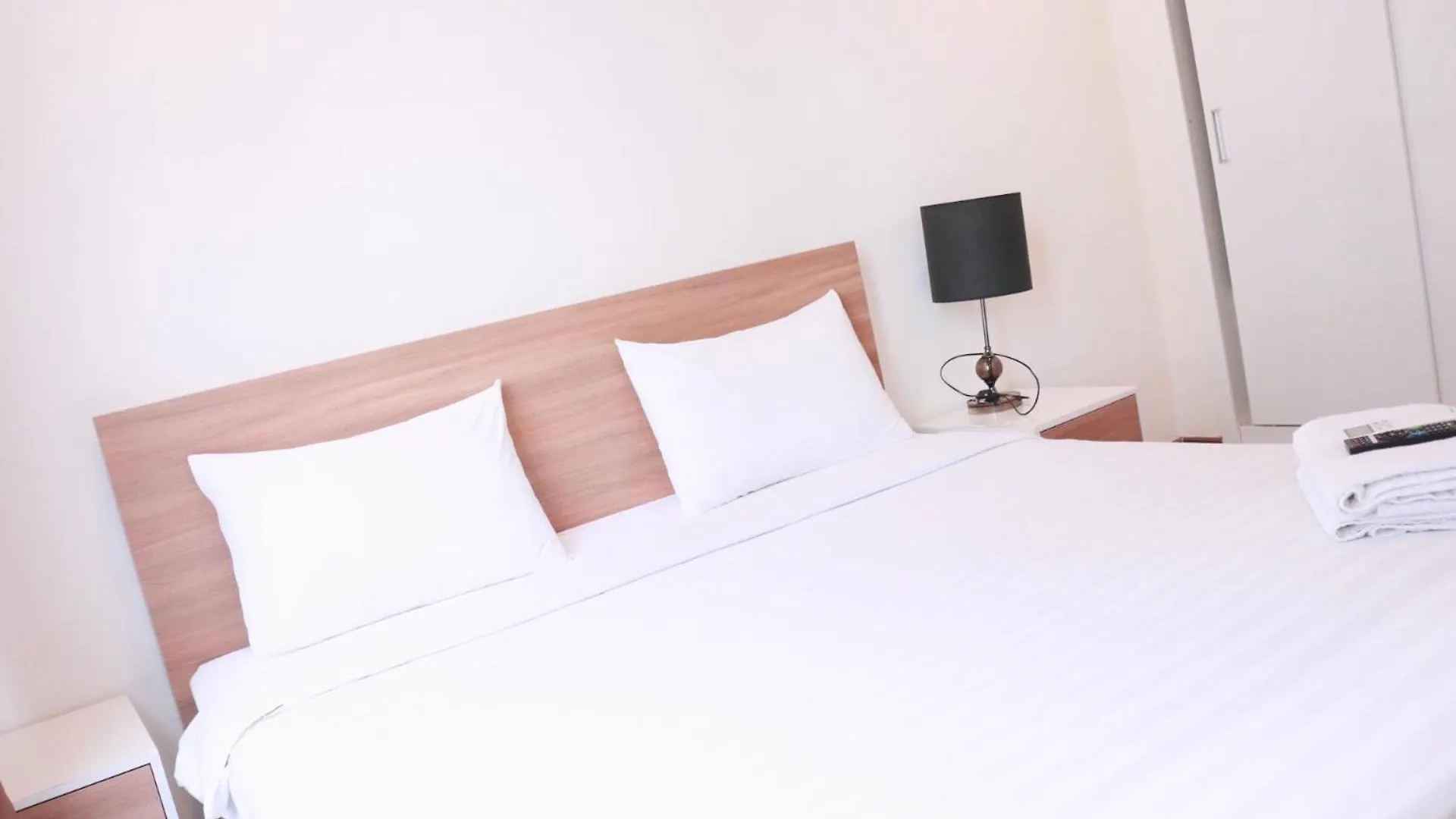 Vinhomes Central Park Athena Apartment- Can Ho Dich Vu Cho Thue Ho Chi Minh City 0*,