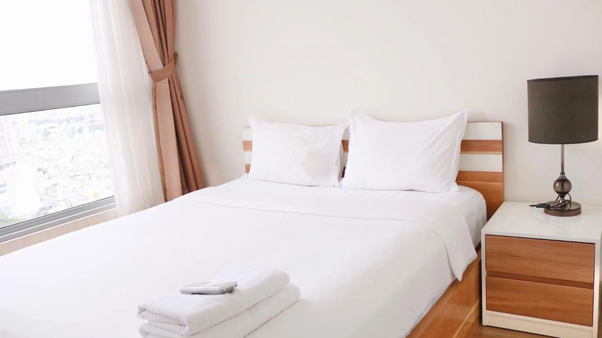 Vinhomes Central Park Athena Apartment- Can Ho Dich Vu Cho Thue Ho Chi Minh City