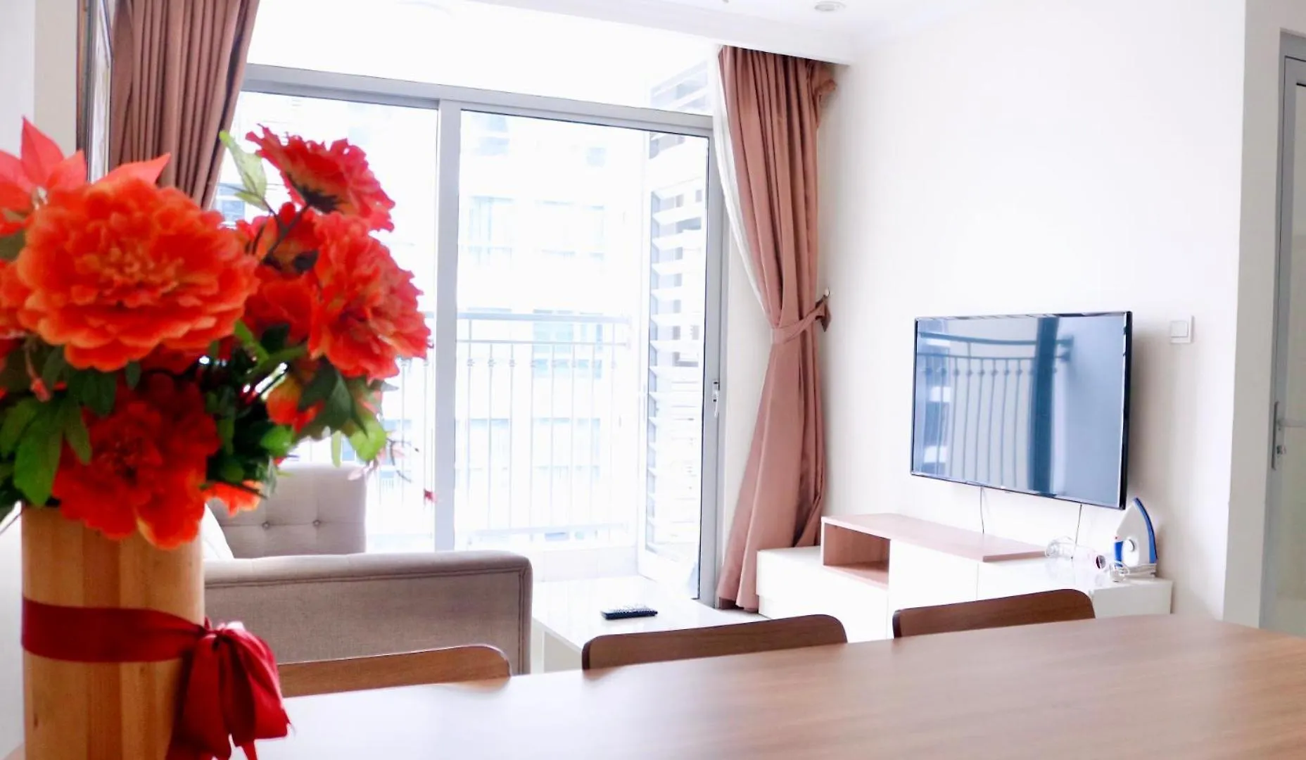 Vinhomes Central Park Athena Apartment- Can Ho Dich Vu Cho Thue Ho Chi Minh City 0*,  Vietnam