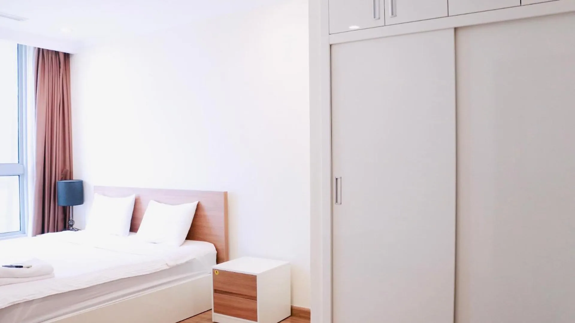 Vinhomes Central Park Athena Apartment- Can Ho Dich Vu Cho Thue Ho Chi Minh City Apartment