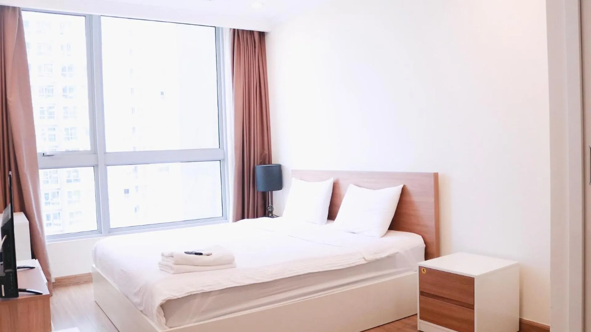 Vinhomes Central Park Athena Apartment- Can Ho Dich Vu Cho Thue Ho Chi Minh City Apartment