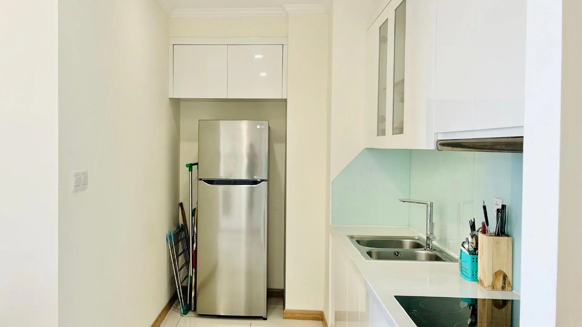 Vinhomes Central Park Athena Apartment- Can Ho Dich Vu Cho Thue Ho Chi Minh City Apartment