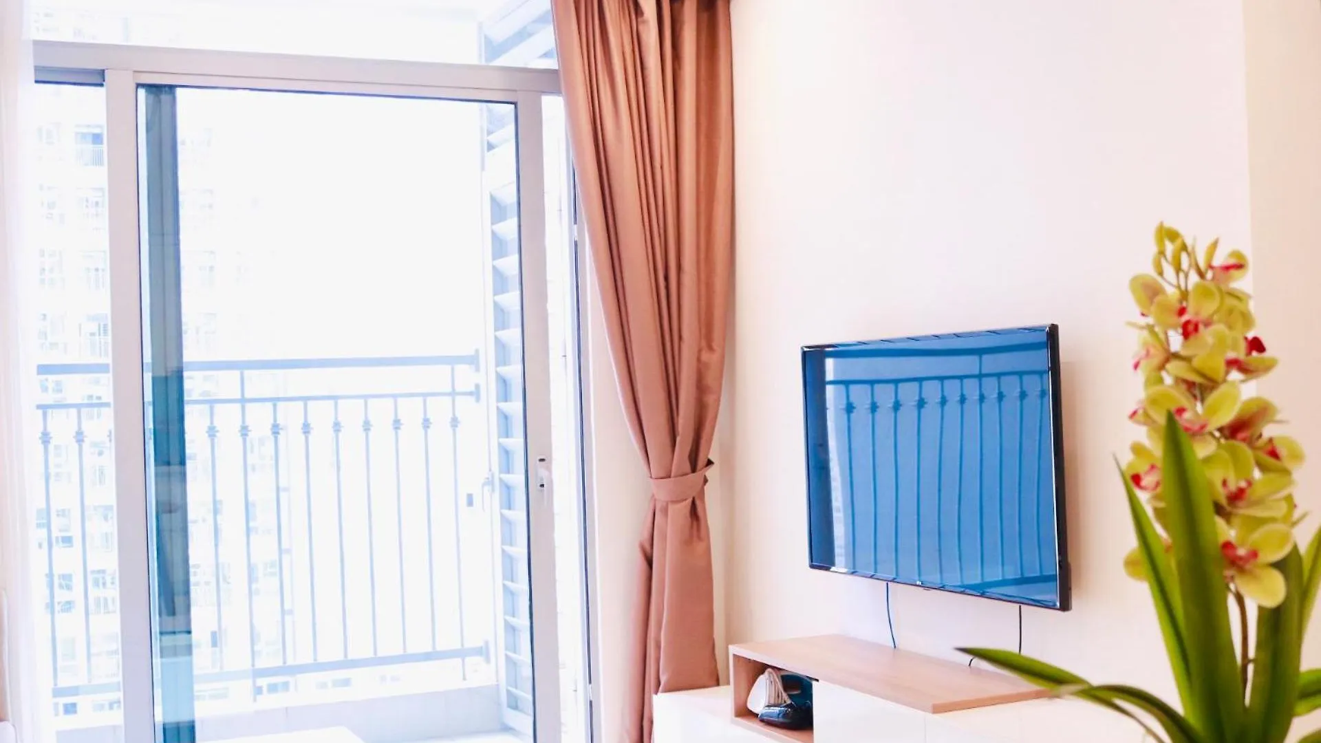 Vinhomes Central Park Athena Apartment- Can Ho Dich Vu Cho Thue Ho Chi Minh City
