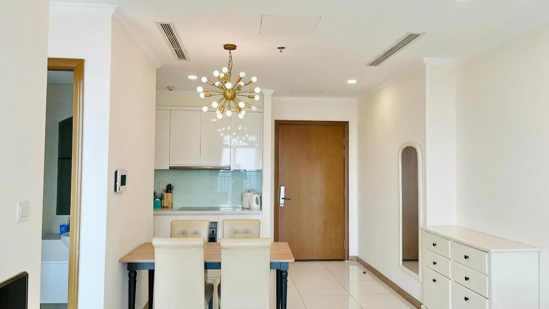 Apartment Vinhomes Central Park Athena Apartment- Can Ho Dich Vu Cho Thue Ho Chi Minh City Vietnam